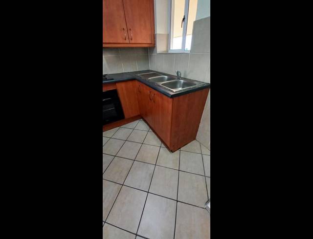 1 BEDROOM APARTMENT FOR SALE IN VANDERBIJLPARK